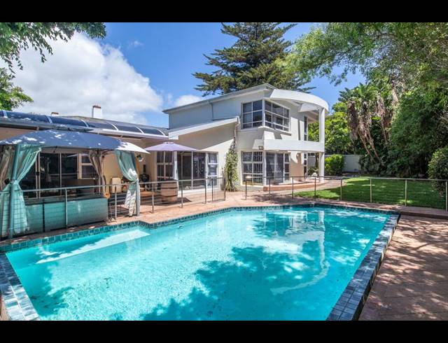 4 BEDROOM PROPERTY TO RENT IN CONSTANTIA